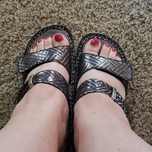 Allegria sandals